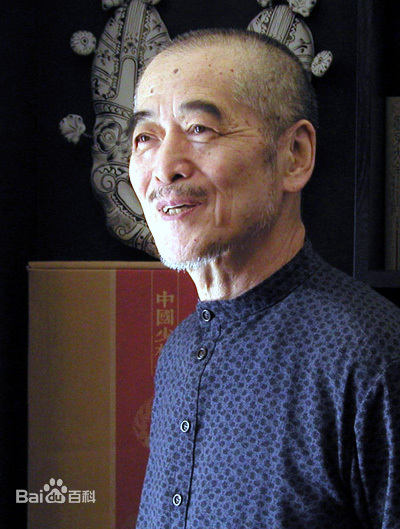 杉浦康平，平面设计大师、书籍设计家、教育家、神户艺术工科大学教授。