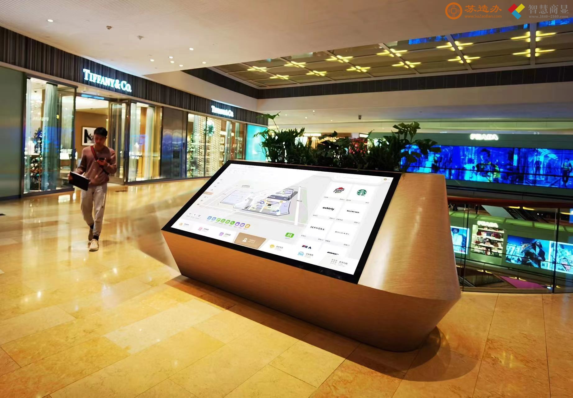 订制解决方案：商场导视触摸查询终端